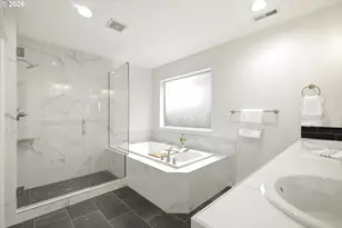 6042 NE Whitewood Dr, Hillsboro, OR 97124 - Photo 17