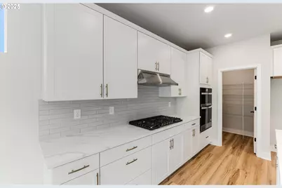 380 W Laurel St, Washougal, WA 98671 - Photo 5