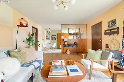 10202 N Buchanan Ave, Portland, OR 97203 - Photo 9