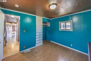 2071 NE Stephens St, Roseburg, OR 97470 - Photo 11