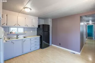 2071 NE Stephens St, Roseburg, OR 97470 - Photo 5