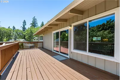 975 E 44th Ave, Eugene, OR 97405 - Photo 17