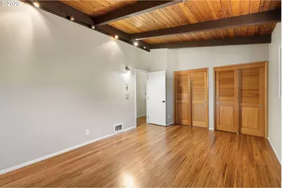975 E 44th Ave, Eugene, OR 97405 - Photo 21