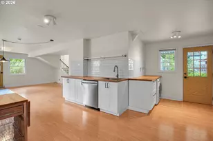7934 N Hurst Ave, Portland, OR 97203 - Photo 21