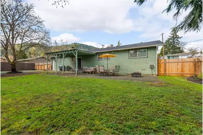 808 NE Craig St, Myrtle Creek, OR 97457 - Photo 31