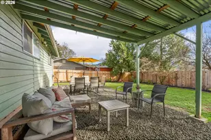 808 NE Craig St, Myrtle Creek, OR 97457 - Photo 25