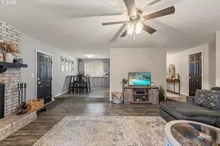 808 NE Craig St, Myrtle Creek, OR 97457 - Photo 7