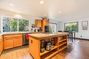 511 SE 15th St, Gresham, OR 97080 - Photo 15