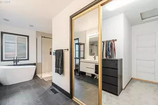 511 SE 15th St, Gresham, OR 97080 - Photo 25