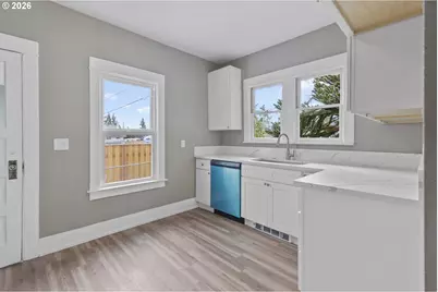 10104 SE Holgate Blvd, Portland, OR 97266 - Photo 7