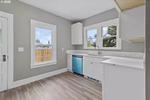 10104 SE Holgate Blvd, Portland, OR 97266 - Photo 7