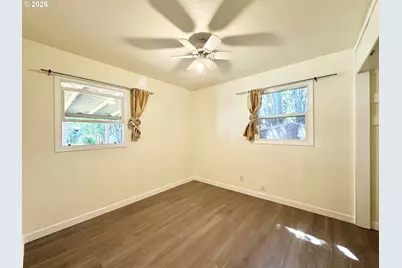 16720 SE Clinton St, Portland, OR 97236 - Photo 21