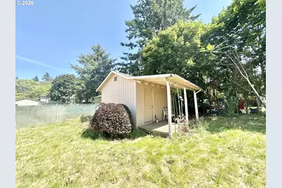 16720 SE Clinton St, Portland, OR 97236 - Photo 25