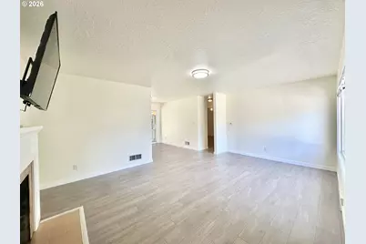16720 SE Clinton St, Portland, OR 97236 - Photo 3