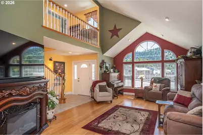600 SE Parkway Dr, Winston, OR 97496 - Photo 3