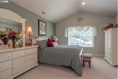 600 SE Parkway Dr, Winston, OR 97496 - Photo 27