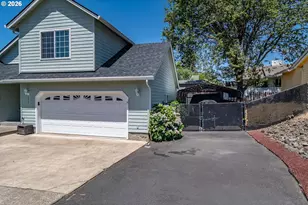 600 SE Parkway Dr, Winston, OR 97496 - Photo 45