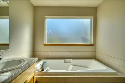 455 B St, Columbia City, OR 97018 - Photo 33
