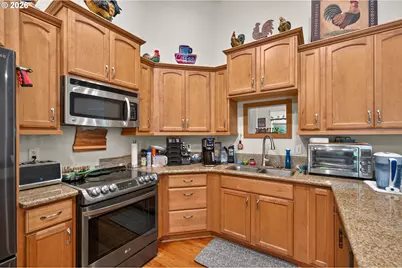 60 W Taylor St, Carlton, OR 97111 - Photo 17