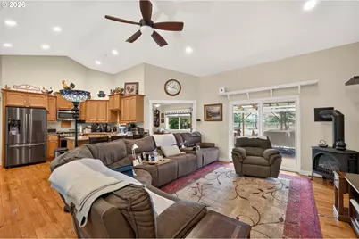 60 W Taylor St, Carlton, OR 97111 - Photo 11
