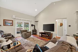 60 W Taylor St, Carlton, OR 97111 - Photo 9