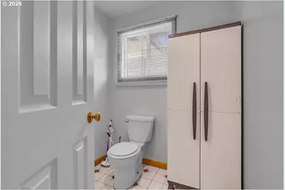 6637 Rochester St, Salem, OR 97305 - Photo 29