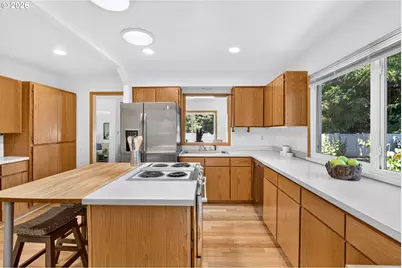 5715 NE 48th Ave, Portland, OR 97218 - Photo 17