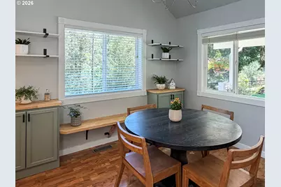 855 San Souci Dr, Roseburg, OR 97471 - Photo 9