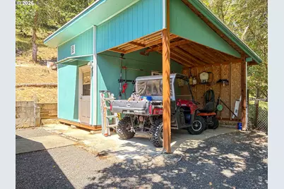 855 San Souci Dr, Roseburg, OR 97471 - Photo 25
