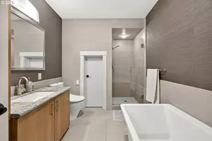 7128 N Curtis Ave, Portland, OR 97217 - Photo 27