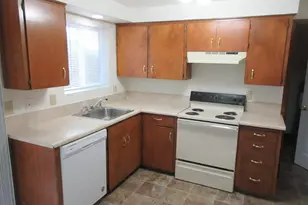 174 NW Stoneway Dr, Salem, OR 97304 - Photo 3