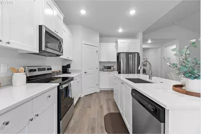 513 NE Fremont Dr, Estacada, OR 97023 - Photo 17