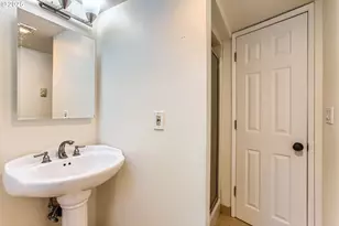 11301 SW 55th Ave, Portland, OR 97219 - Photo 19