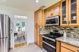 11301 SW 55th Ave, Portland, OR 97219 - Photo 9