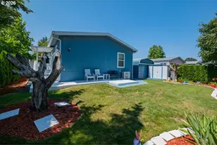 300 SE Lacreole Dr, Dallas, OR 97338 - Photo 5