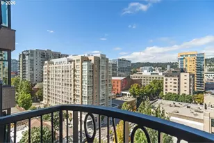 333 NW 9th Ave, Portland, OR 97209 - Photo 13