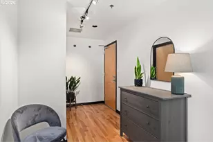 333 NW 9th Ave, Portland, OR 97209 - Photo 31