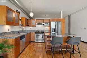 333 NW 9th Ave, Portland, OR 97209 - Photo 19