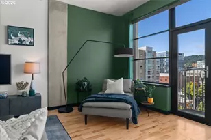 333 NW 9th Ave, Portland, OR 97209 - Photo 9
