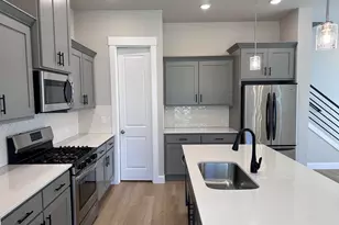 6980 SE Skipper Ln, Hillsboro, OR 97123 - Photo 5