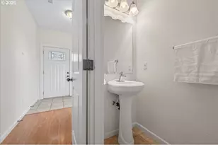 1512 SE 117th Ave, Portland, OR 97216 - Photo 9