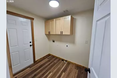 199 Zephyr Ct, Roseburg, OR 97471 - Photo 17