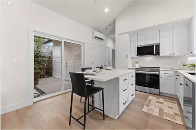 6703 SE 69th Ave #B, Portland, OR 97206 - Photo 11