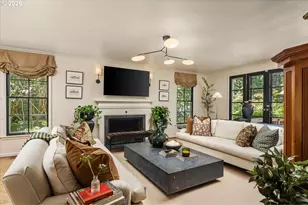 2700 SW English Ln, Portland, OR 97201 - Photo 9