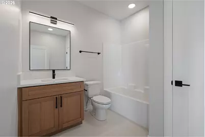 2902 E McLoughlin Blvd #2, Vancouver, WA 98661 - Photo 21