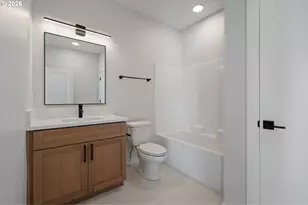 2902 E McLoughlin Blvd, Vancouver, WA 98661 - Photo 21