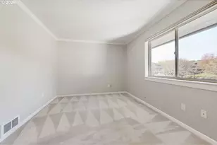 5110 S Landing Dr, Portland, OR 97239 - Photo 27