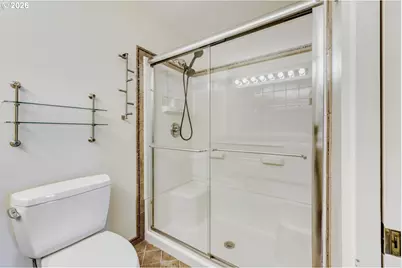 5110 S Landing Dr #302, Portland, OR 97239 - Photo 23