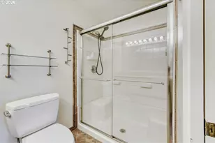 5110 S Landing Dr, Portland, OR 97239 - Photo 23