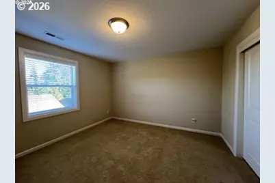 13812 SE Sierra Dr, Clackamas, OR 97015 - Photo 11